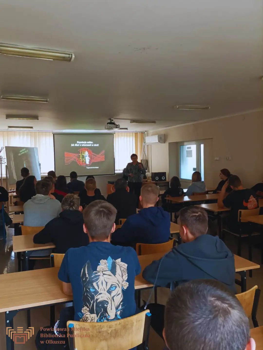 ZAJĘCIA DYDAKTYCZNE W BURSIE W ZESPOLE SZKÓŁ NR 4 W OLKUSZU - REPUTACJA ONLINE. JAK DBAĆ O WIZERUNEK W SIECI?