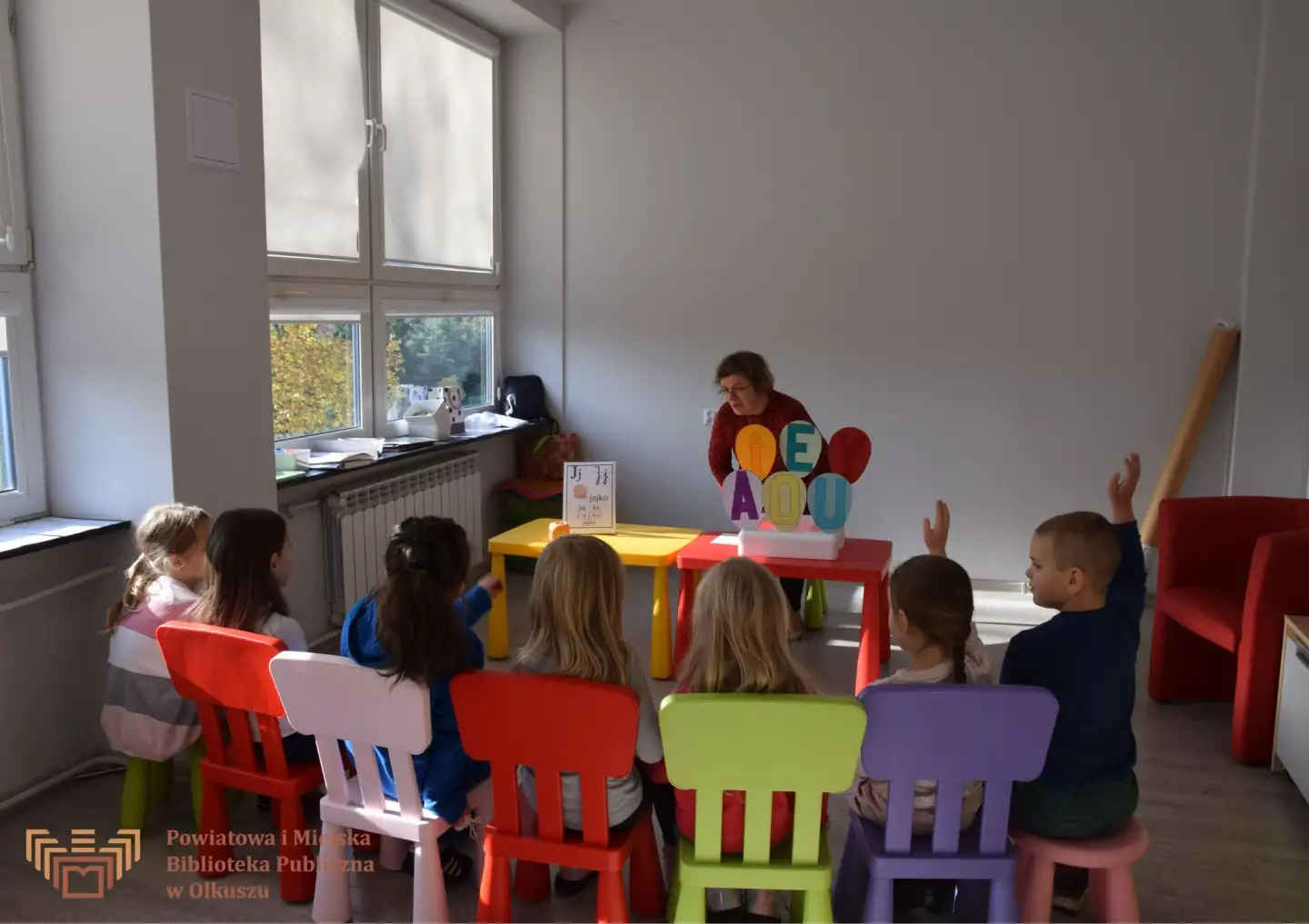 LISTOPADOWE UCZYMY SIĘ CZYTAĆ Z BIBLIOTEKĄ ORAZ MATEMATYKA Z MATHRIDERS